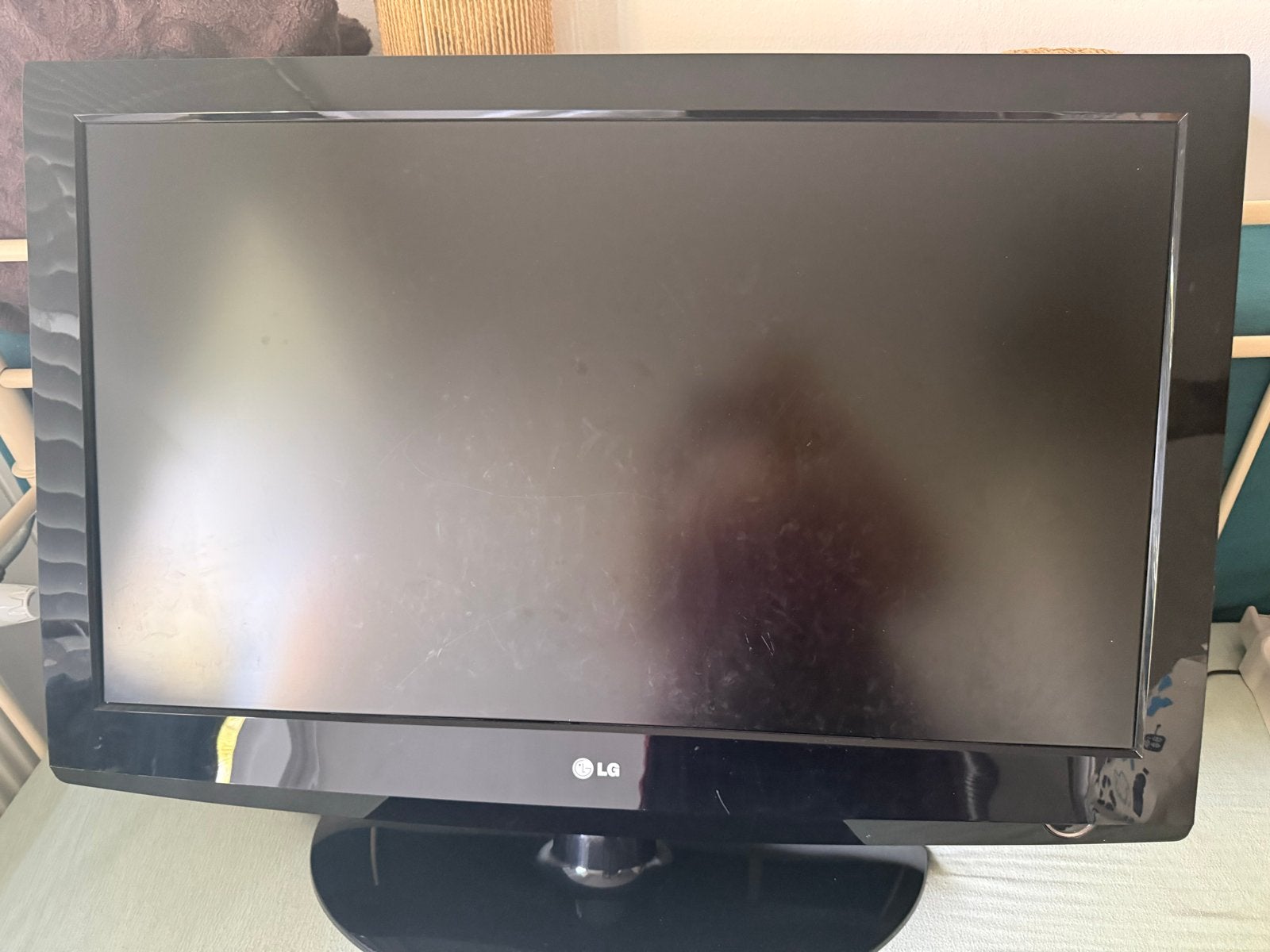 LG LCD TV - Compact en Functioneel, Audio, Tv en Foto, Gebruikt, 50 Hz, Ophalen of Verzenden, Minder dan 40 cm