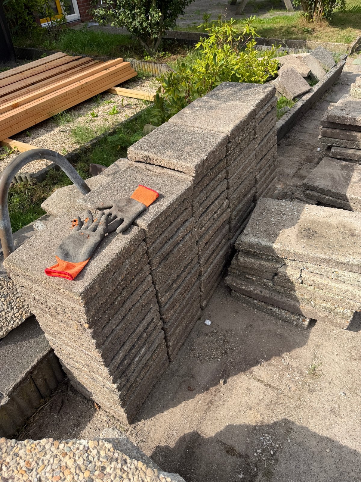 Gratis tegels 30x30 - 78 stuks stoeptegels / tuintegels, Doe-het-zelf en Verbouw, Overige materialen, Gebruikt, 20 tot 40 cm, Vloertegels