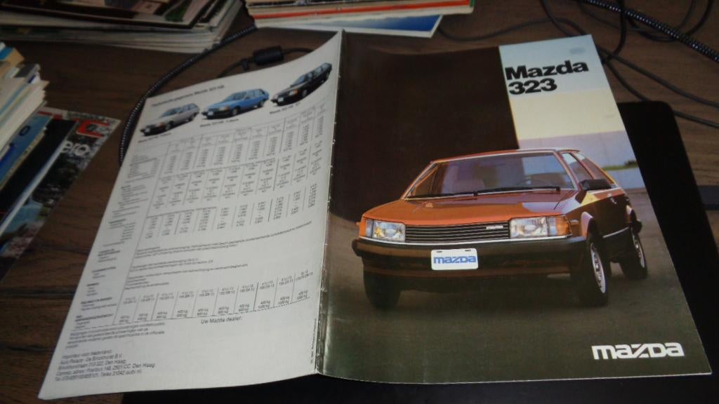 Folder  MAZDA  323  ,  9-1980, Boeken, Verzenden, Zo goed als nieuw, Mazda