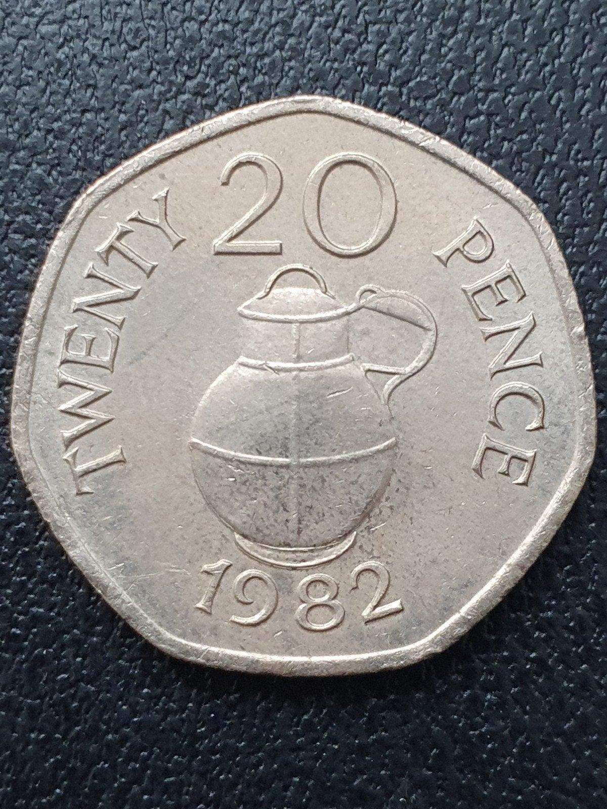 20 pence munt uit 1982 guernsey, Postzegels en Munten, Ophalen of Verzenden, Overige landen, Losse munt