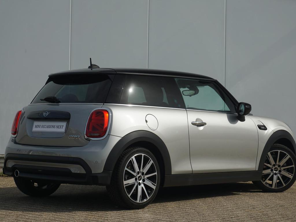 MINI 3-Deurs Cooper Camden Edition | Park Distance Control |, Auto's, Mini, Gebruikt, 4 stoelen, 49 €/maand, Origineel Nederlands