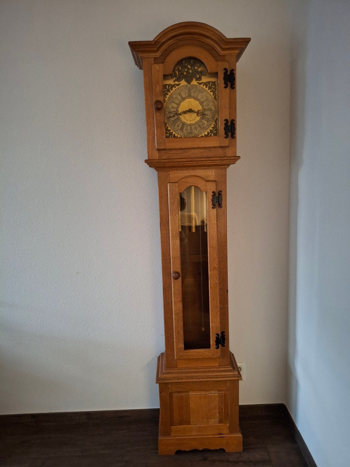 te koop staande klok, Ophalen