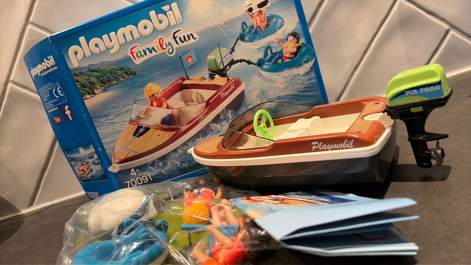 Playmobil Speedboot, jetski, winkel + snackbar  ZGAN !, Verzenden, Zo goed als nieuw