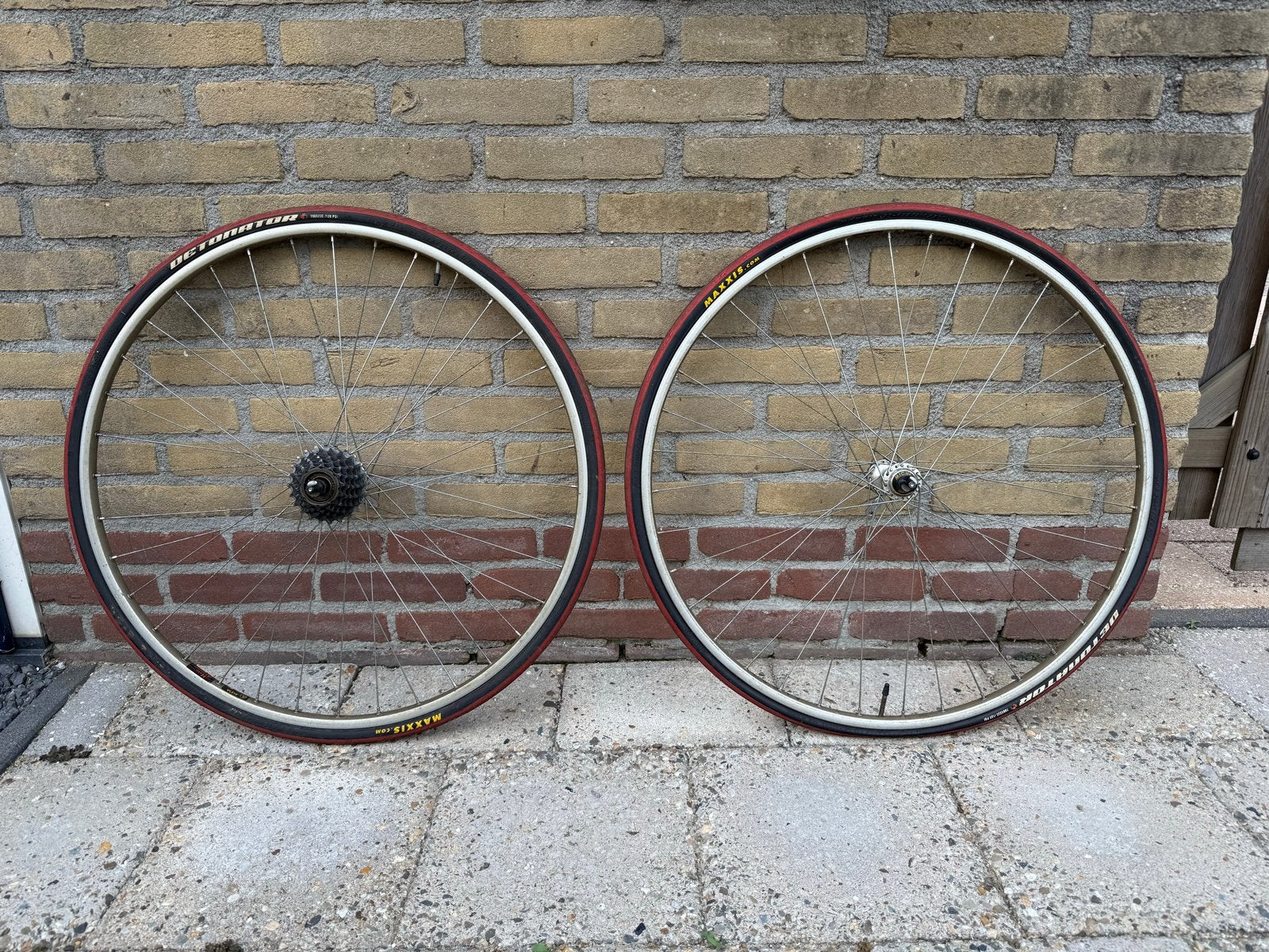 Miche Pista Alesa wielset 28 inch met cassette, Gebruikt, Staal, Racefiets, Ophalen