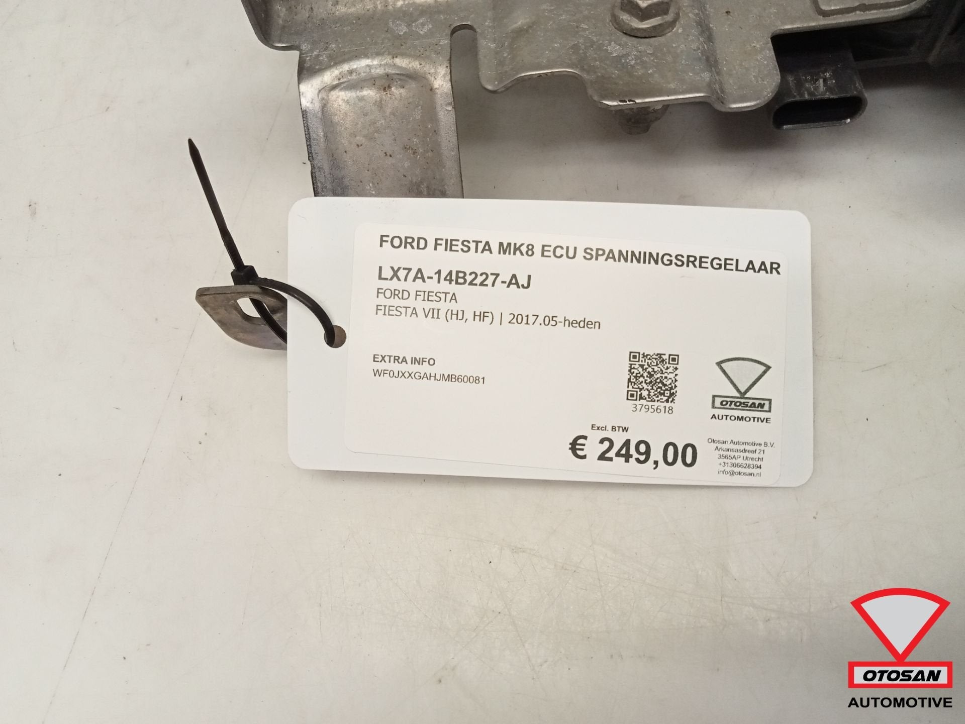 Ford Fiesta MK8 ECU Spanningsregelaar LX7A-14B227-AJ, Auto-onderdelen, Gebruikt, Info@ford.com, Ophalen of Verzenden, Ford
