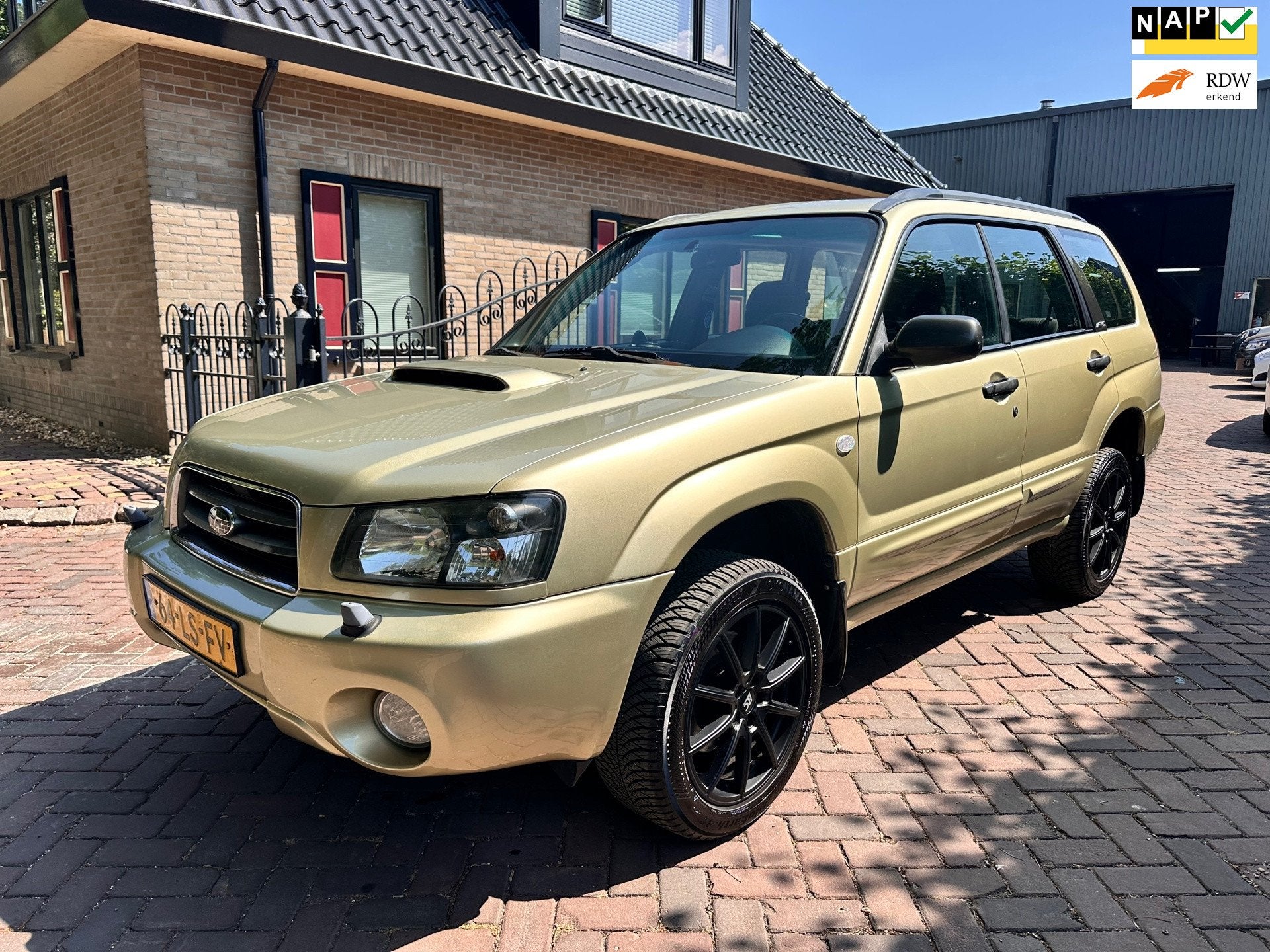 Subaru Forester 2.0 AWD XT, Stof, Zwart, 4 cilinders, Beige