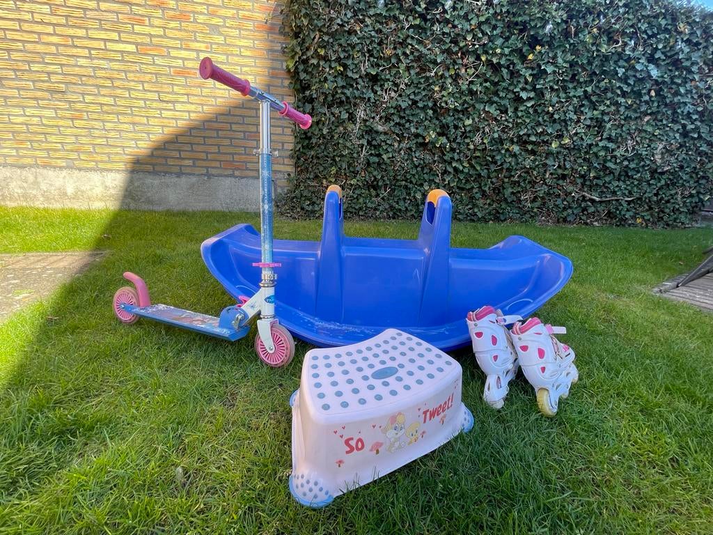 Speelgoedpakket: step, schommel en rolschaatsen, Ophalen, Verstelbaar, Gebruikt, Kinderen