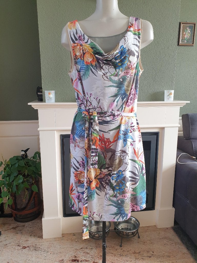 Oui prachtige grijze bloemen jurk mt 44 XL, Verzenden, Maat 46/48 (XL) of groter, Zo goed als nieuw, Knielengte
