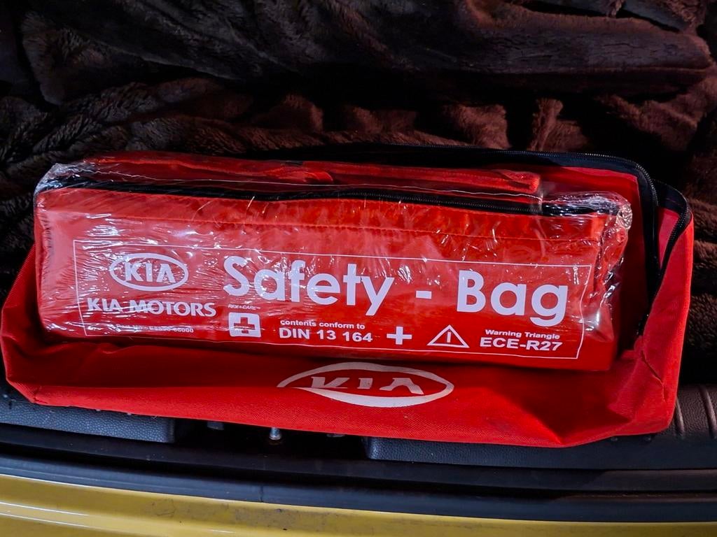 Kia Safety Bag - Veiligheidstas met EHBO en hesjes, Ophalen of Verzenden, Nieuw