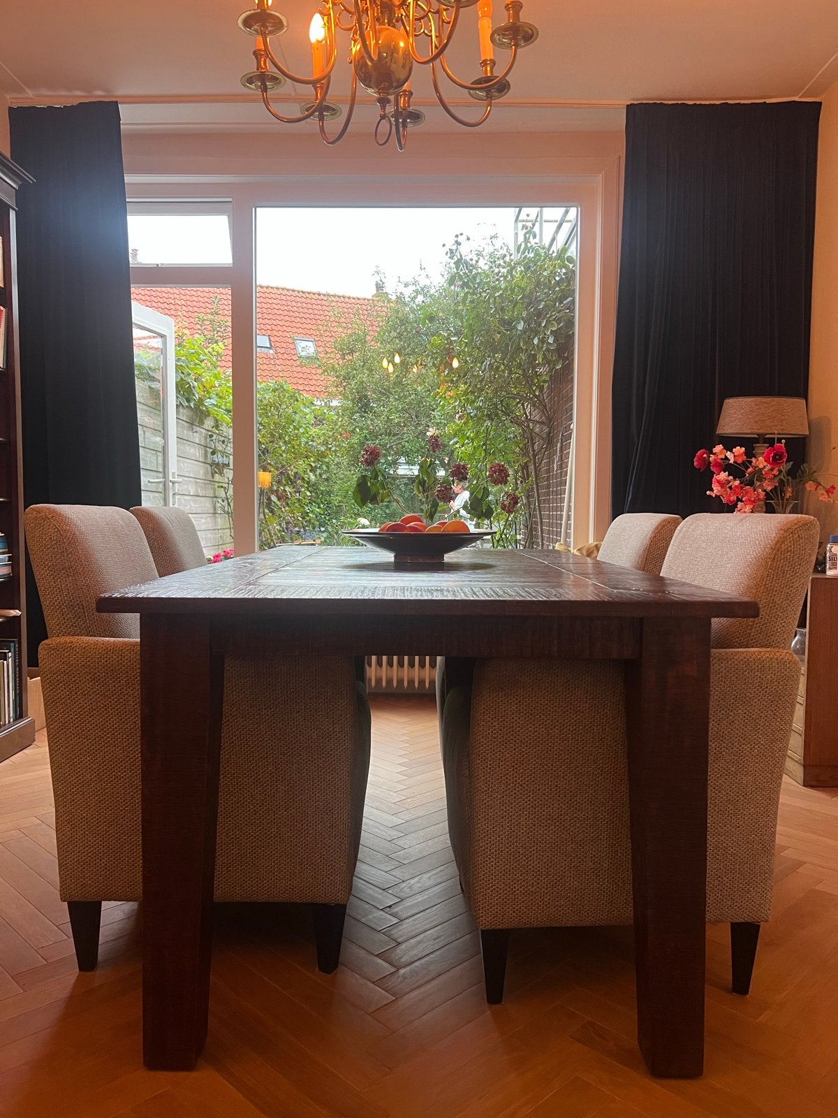 GRATIS 4 eetkamerstoelen, Ophalen, Gebruikt, Stof, Vier