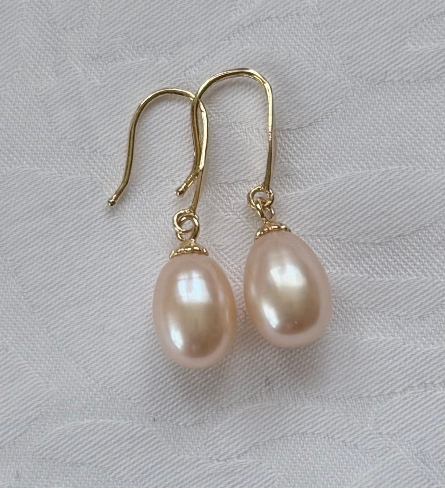 Elegante oorhangers met oud roze druppelparels 14K goud, Hangers, Nieuw, Ophalen of Verzenden, Roze