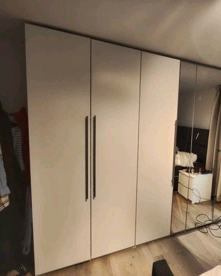 IKEA Pax deur wit 229x50 cm met zilverkleurige handgreep, Overige materialen, Minder dan 50 cm, Gebruikt, 200 cm of meer