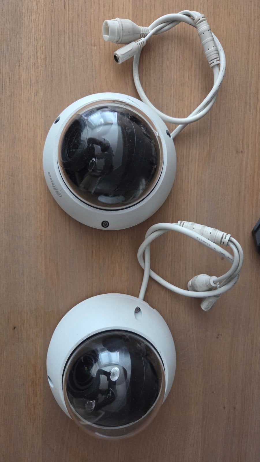 Dahua IP Camera DH-IPC-HDBW2221RP-ZS - 2 stuks, Ophalen of Verzenden, Gebruikt, Buitencamera
