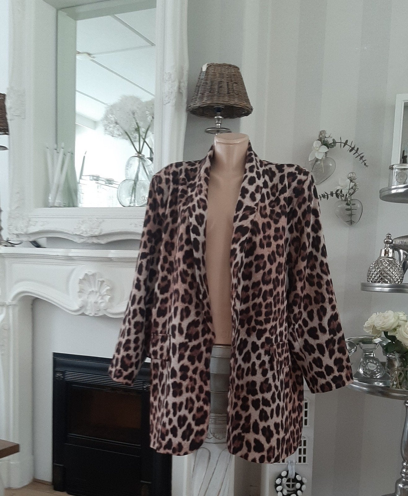 Mooi gevoerd tijger colbertjasje maat 50/52, Kleding | Dames, Ophalen of Verzenden, Nieuw, Maat 46/48 (XL) of groter