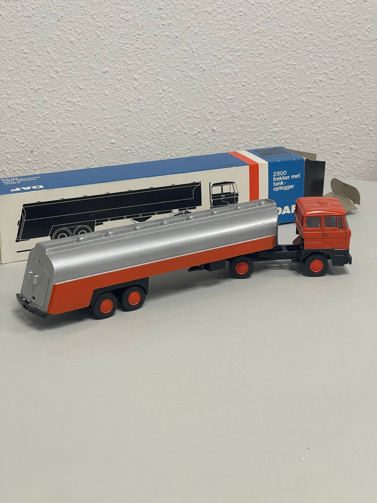 Lion Car DAF 2800 trekker met tankoplegger 1:50 (Nr.62), Ophalen of Verzenden, Gebruikt, Bus of Vrachtwagen