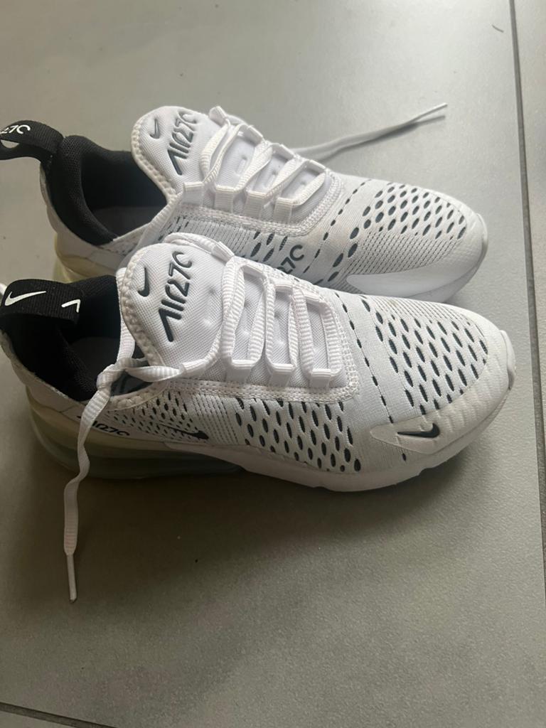Nike schoenen wit/zwart, Ophalen of Verzenden, Zo goed als nieuw, Wit, Sportschoenen