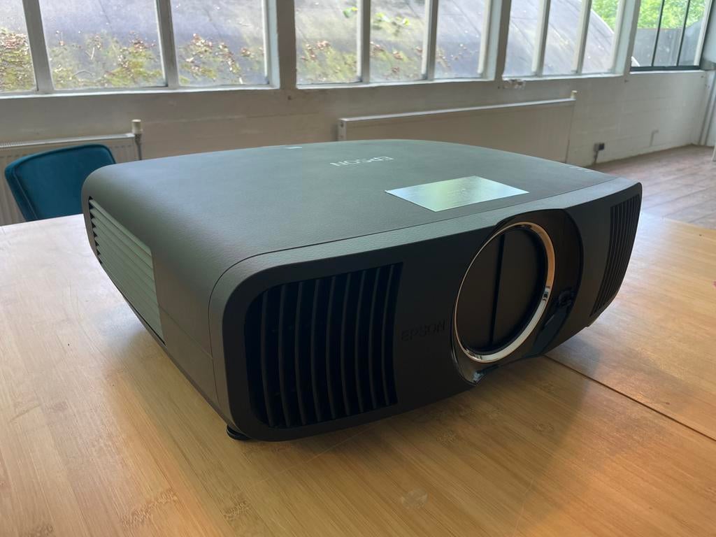 EPSON EH-LS12000B Laser based 4K projector Beamer, Ophalen, Gebruikt, Ultra HD (4K), Epson