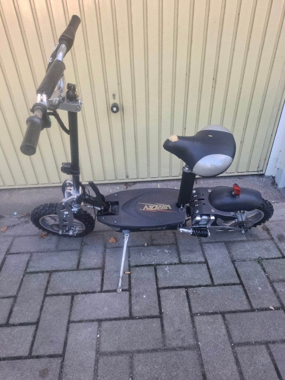 Viron elektrische step met zadel - Zo goed als nieuw, Fietsen en Brommers, Ophalen of Verzenden, Zo goed als nieuw, Elektrische step (E-scooter)