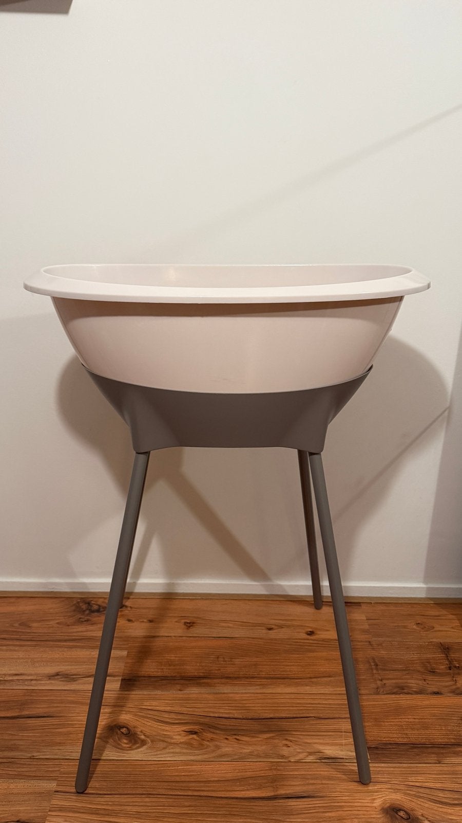 Luma Babybadje met standaard - Zo goed als nieuw, Kinderen en Baby's, Badjes en Verzorging, Ophalen, Zo goed als nieuw, Badje