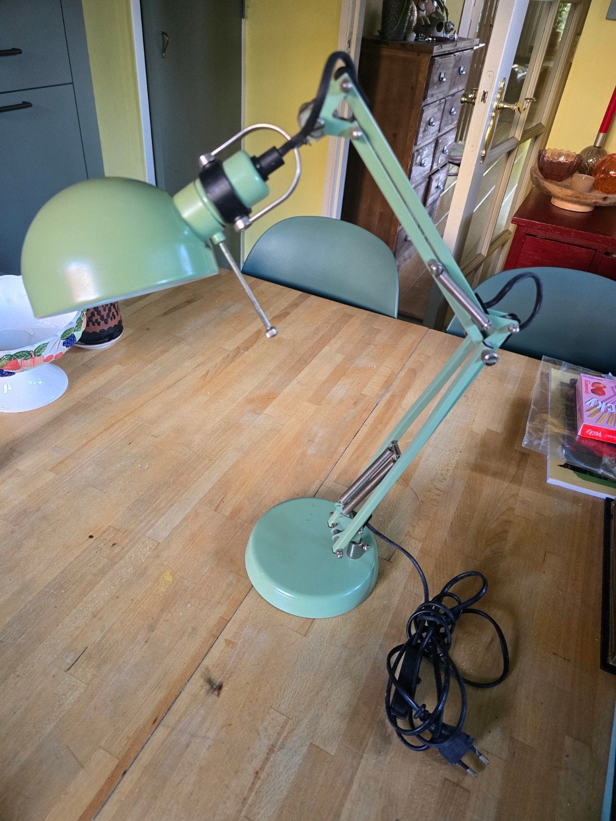 Vintage Groene Bureaulamp met Verstelbare Arm, Bureaulamp, Gebruikt, Met stekker, Metaal