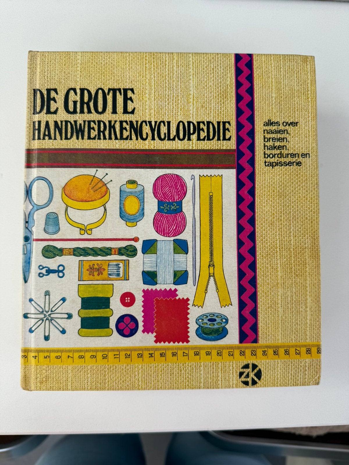 De Grote Handwerkencyclopedie | Vintage handwerkboek, Ophalen of Verzenden, Gelezen, Breien en Haken