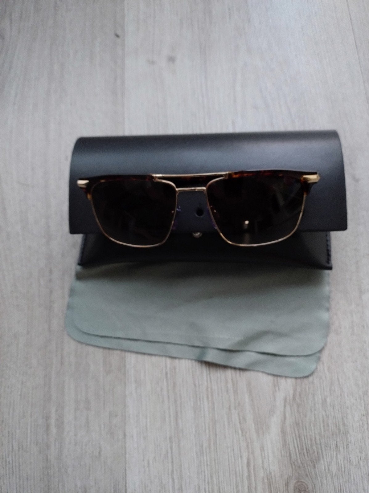Rag & Bone Zonnebril met Gepolariseerde Glazen, Zonnebril, Bruin, Zo goed als nieuw, Ophalen