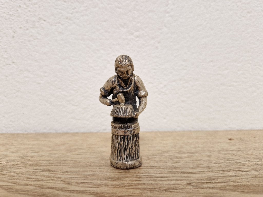 Tinnen beeld van smid, Ophalen of Verzenden, Zo goed als nieuw, Mens