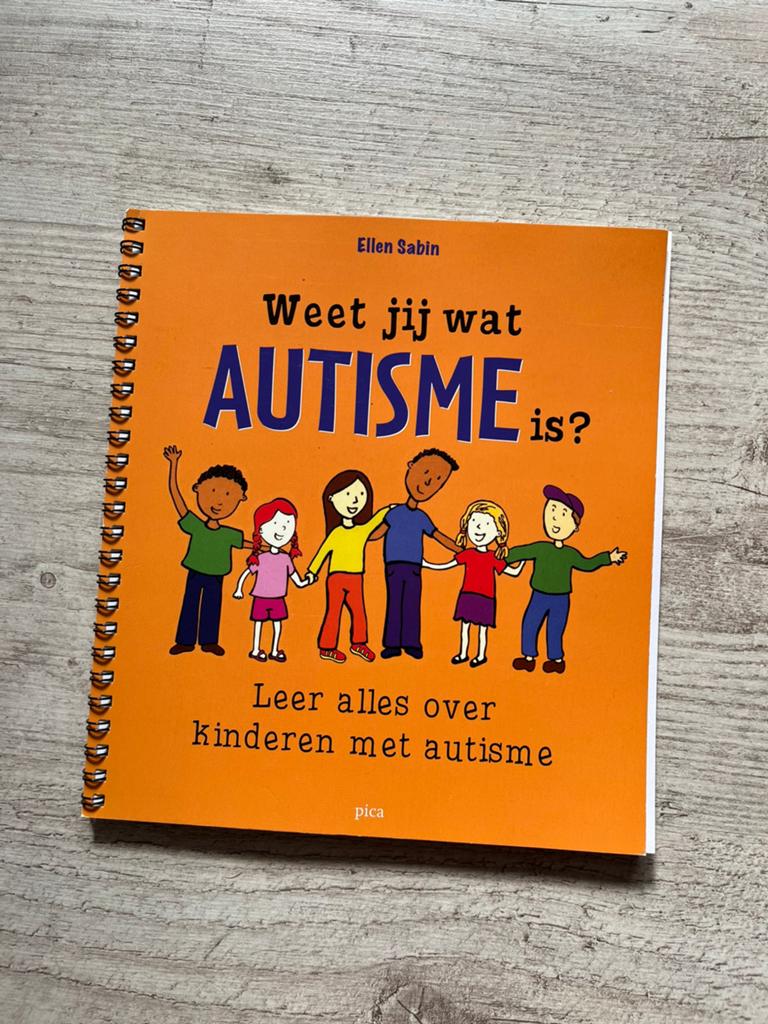 Weet jij wat AUTISME is?, Ophalen of Verzenden, Zo goed als nieuw