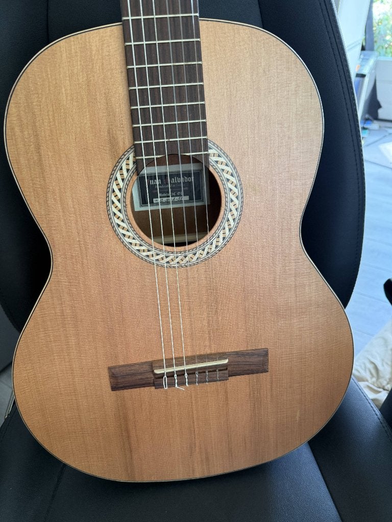 Juan Salvador 2C OP klassieke gitaar (Open Pore) incl. tas, Ophalen, Zo goed als nieuw, Klassieke of Spaanse gitaar