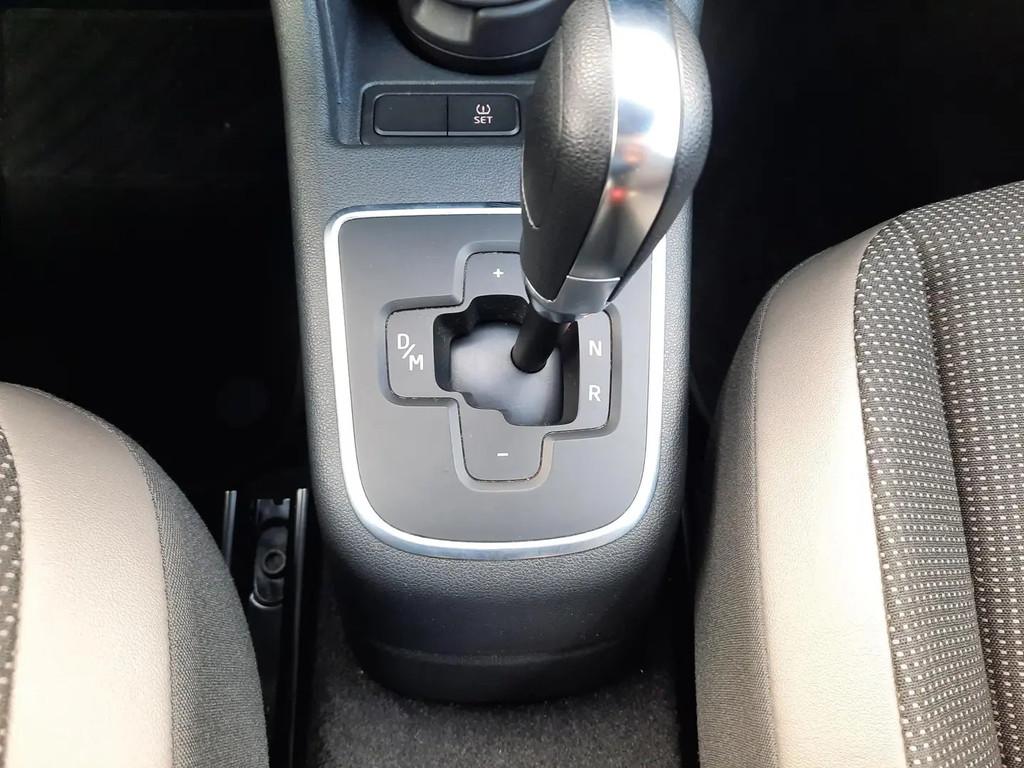 Volkswagen Up! High up! Automaat 75pk € 9.850,00, Automaat, Stof, Gebruikt, Up!