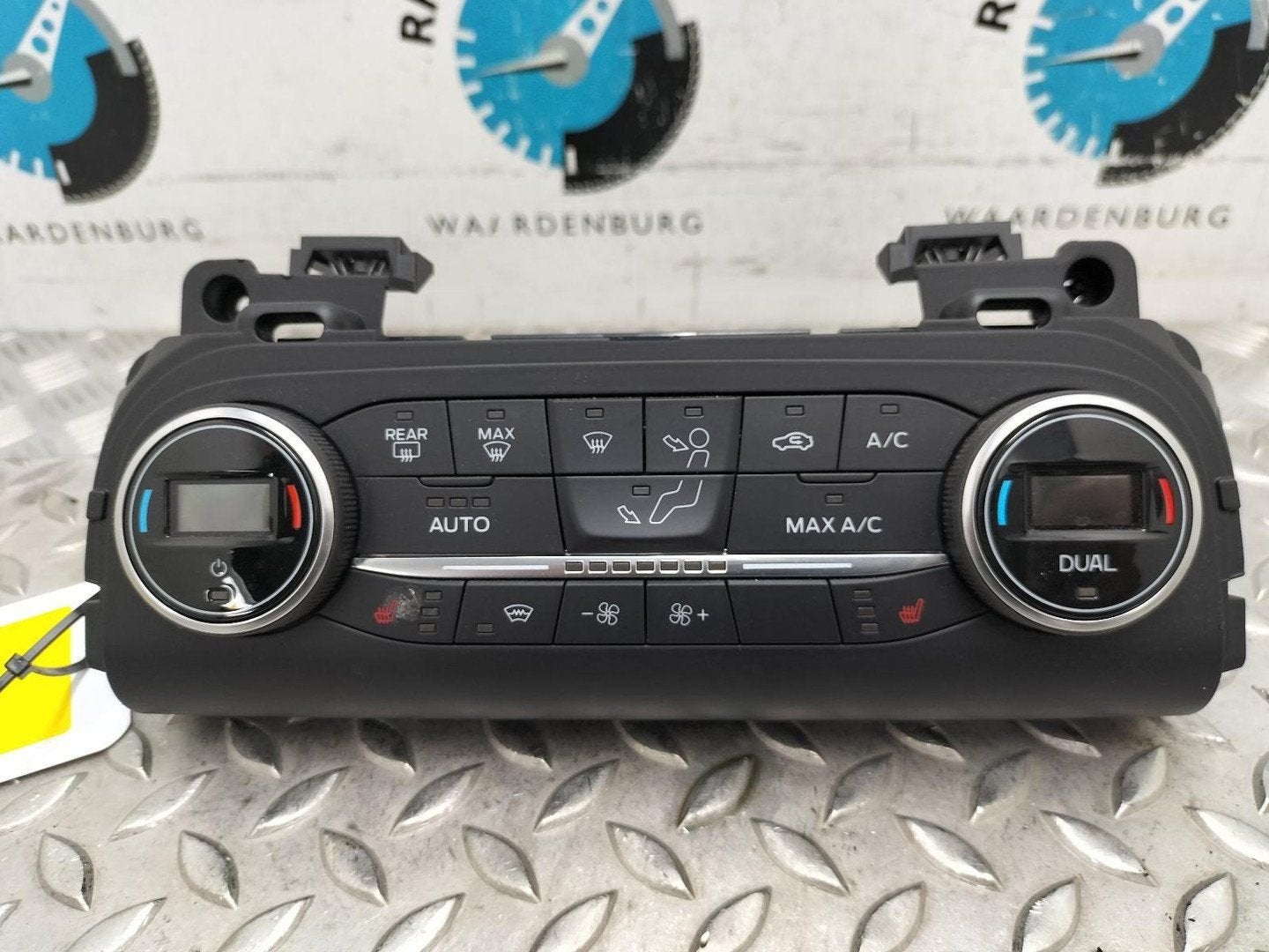 FORD FOCUS TITANIUM KACHEL BEDIENINGSPANEEL 2020, Ophalen of Verzenden, Gebruikt, Stiba lid