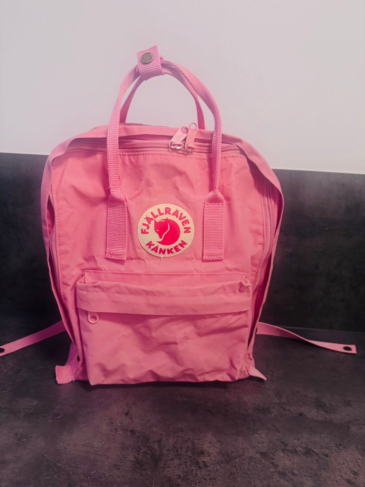 Originele Fjällräven Kånken rugzak roze 16L + zitkussen, Zo goed als nieuw, Roze, 30 tot 40 cm, Minder dan 30 cm