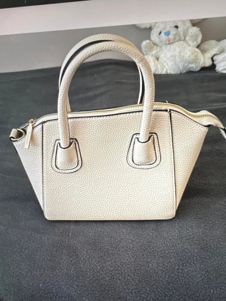 Stijlvolle Crèmekleurige Handtas - Zo goed als nieuw, Sieraden, Tassen en Uiterlijk, Tassen | Damestassen, Zo goed als nieuw, Handtas