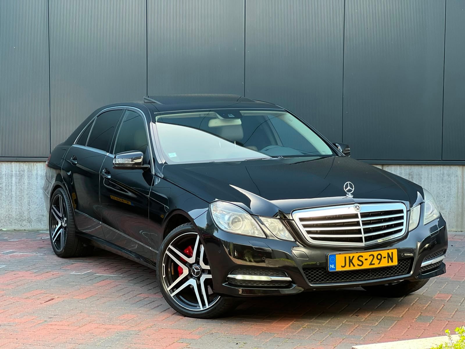 Mercedes-Benz E-klasse 500 Avantgarde AMG-Line * Navi * Aut, Auto's, Automaat, Achterwielaandrijving, Gebruikt, Automatische klimaatregeling