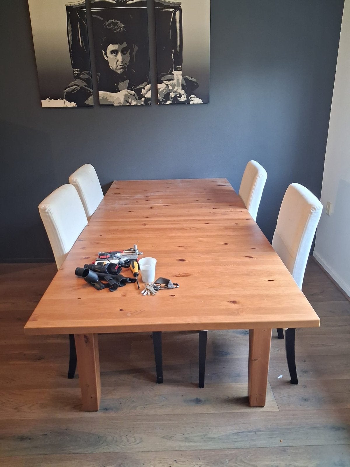 Robuuste houten eettafel met 4 stoelen, Huis en Inrichting, Ophalen, Gebruikt, 50 tot 100 cm, 150 tot 200 cm