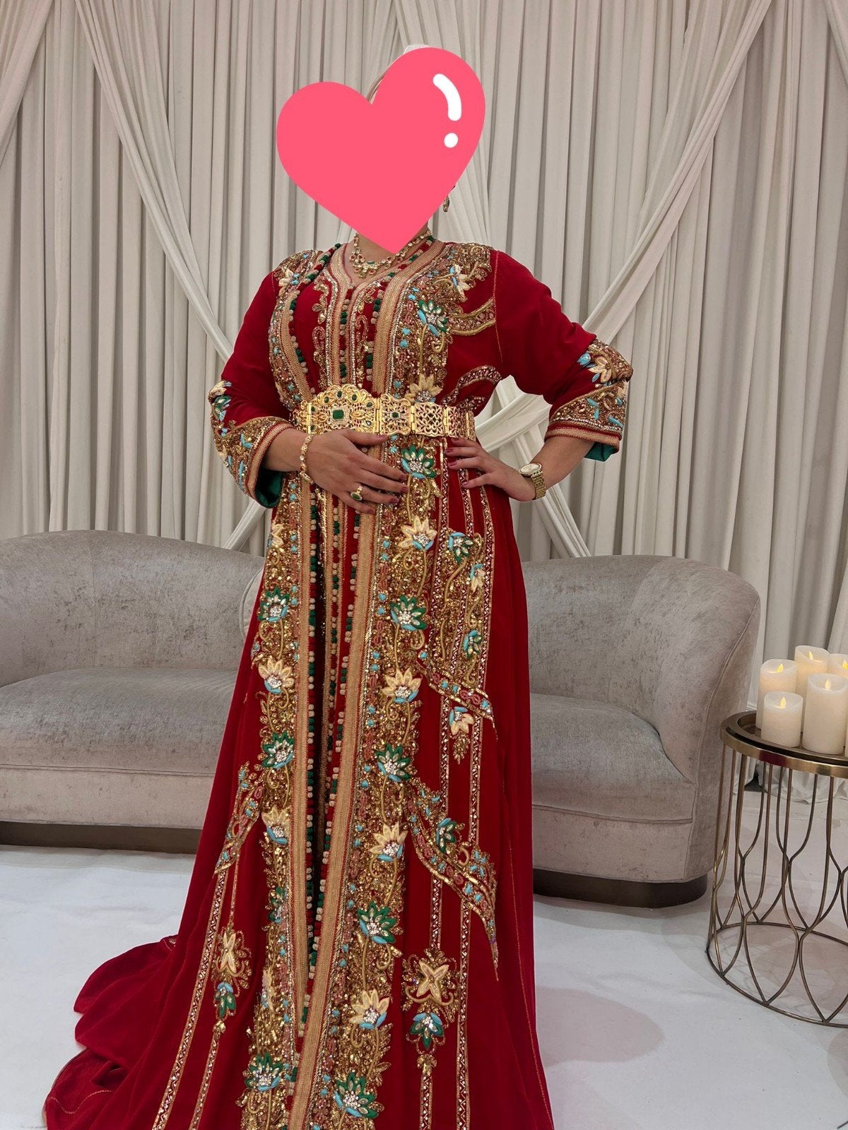 Prachtige rode kaftan met gouden borduursels, Overige typen, Rood, Ophalen, Maat 38/40 (M)