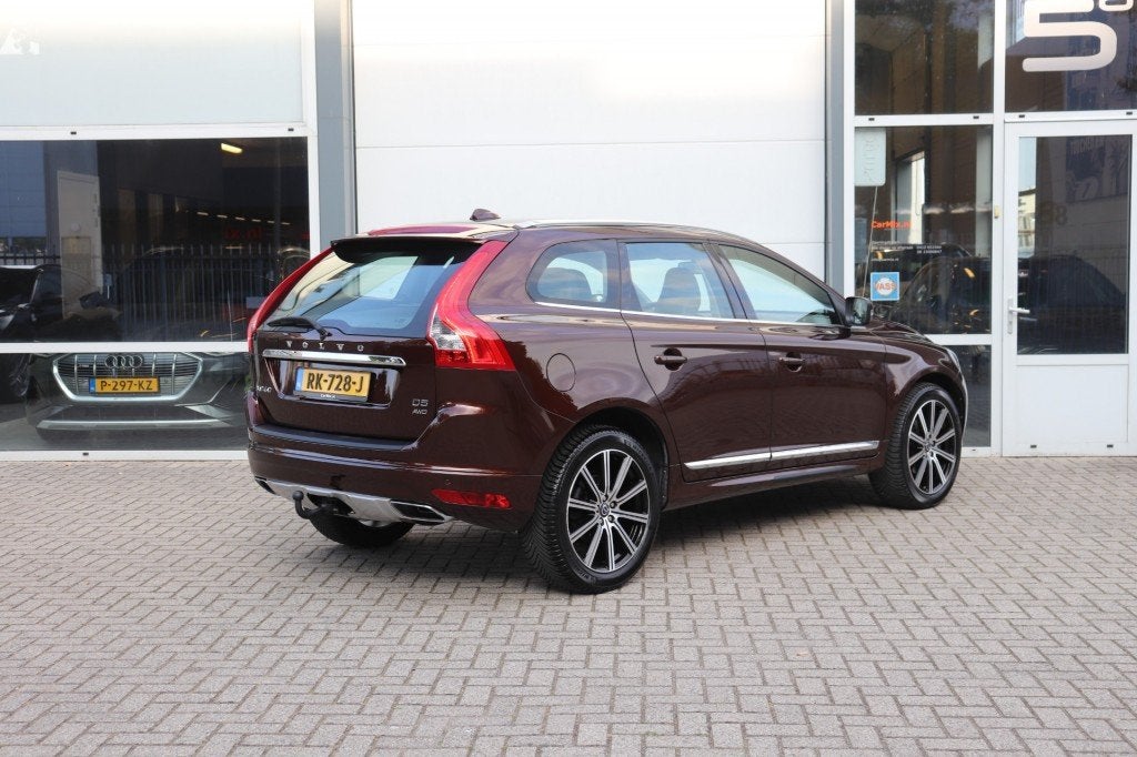Volvo XC60 2.4 D5 215PK AWD AUT SUMMUM, Automaat, 1693 kg, 197 €/maand, Vierwielaandrijving