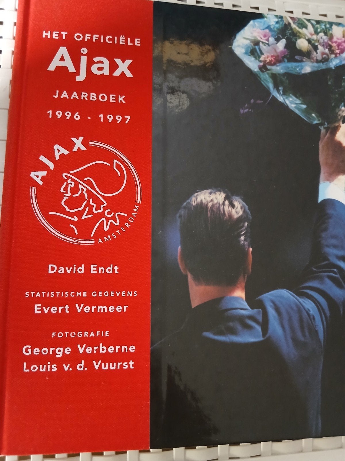 Het Officiële Ajax Jaarboek 1996-1997, Ophalen of Verzenden, Gelezen, David Endt, Evert Vermeer, Overige sporten