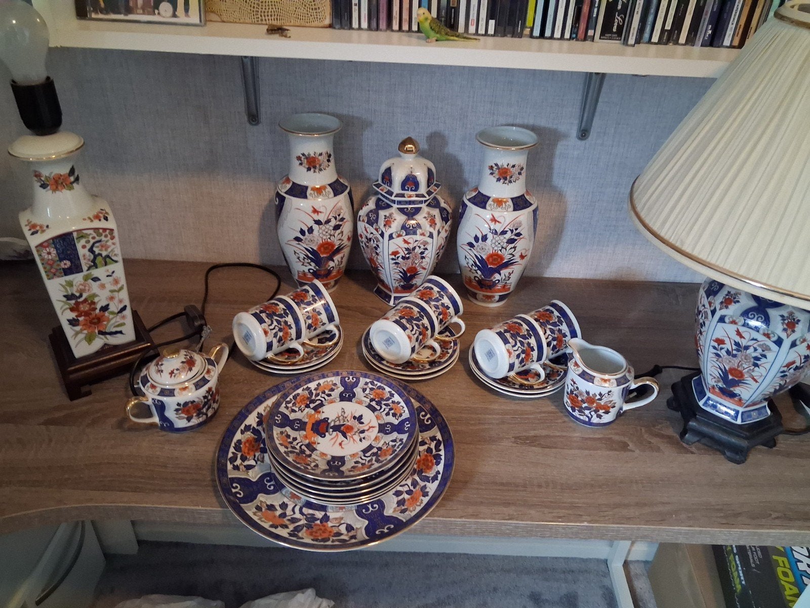 Imari Japan,kaststel,lampen servies  met certificaat, Ophalen