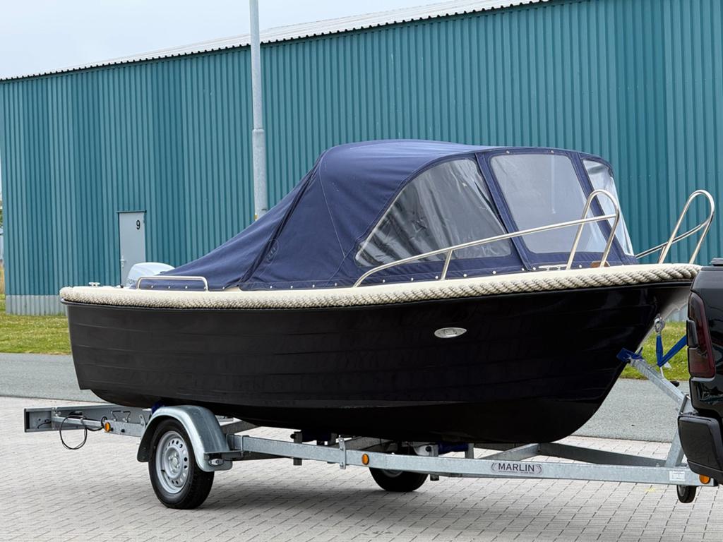 Stijlvolle Sloep 510 met Honda Buitenboordmotor en Trailer, Ophalen, Zo goed als nieuw