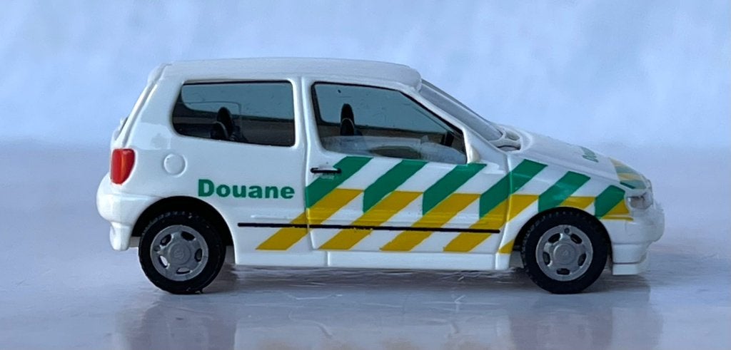 AWM 72142:  Volkswagen Polo '95 "Douane", Ophalen of Verzenden, Zo goed als nieuw, Auto