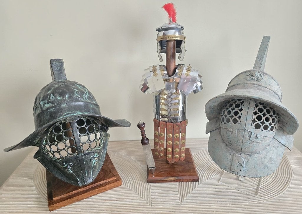 Militaire uitrusting, Ophalen, Overige soorten, Overige gebieden, Helm of Baret