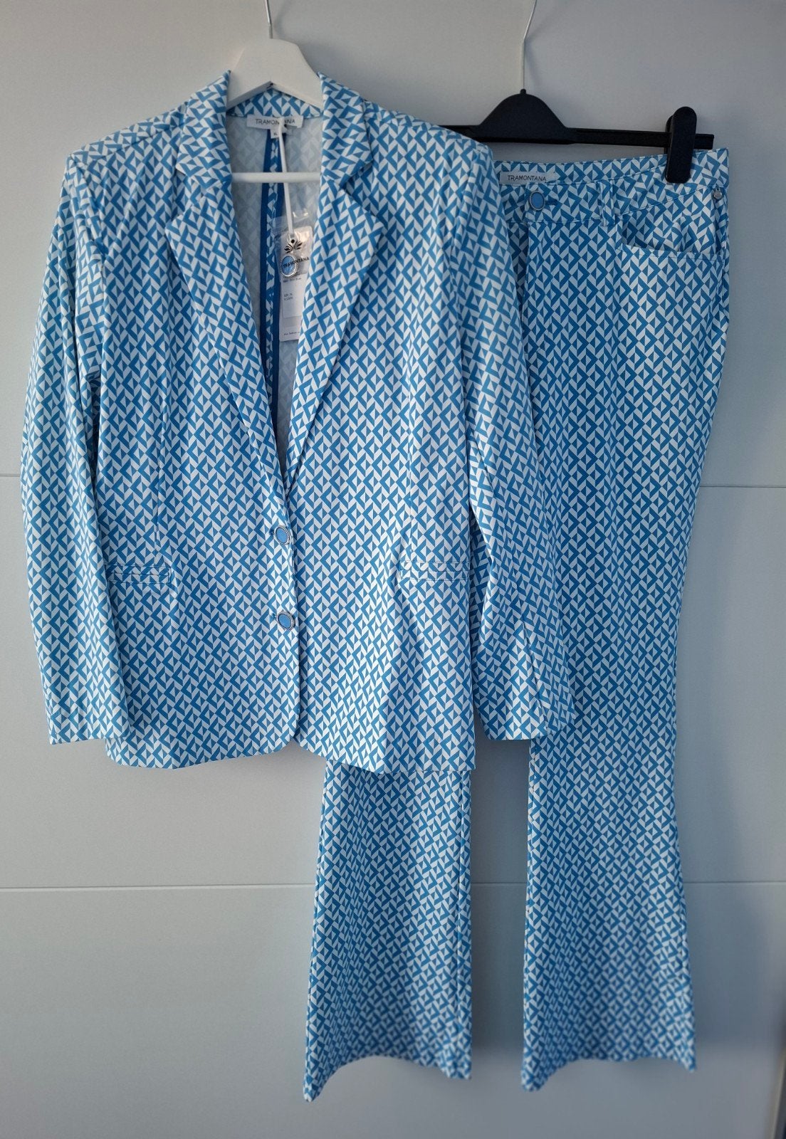 Nieuw travelstof broekpak in blauw/wit Tramontana maat 42, Kostuum of Pak, Blauw, Tramontana, Maat 42/44 (L)