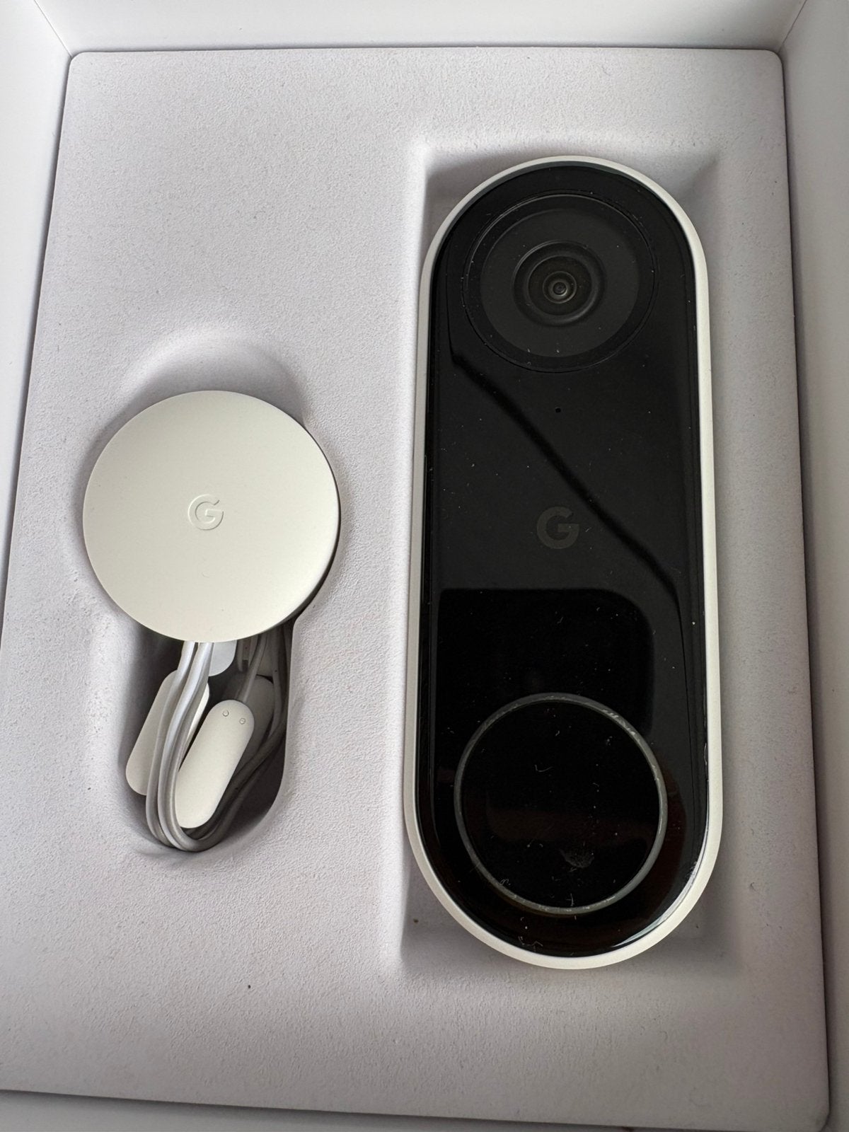 Google Nest Hello deurbel, Ophalen of Verzenden, Bewegingsdetectiesensor, Gebruikt, Bedraad