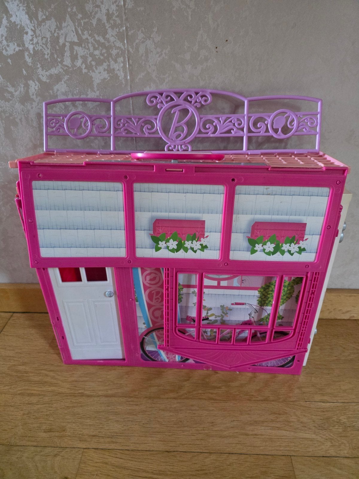Barbie Speelhuis - Draagbaar, Kinderen en Baby's, Ophalen of Verzenden, Gebruikt, Poppenhuis
