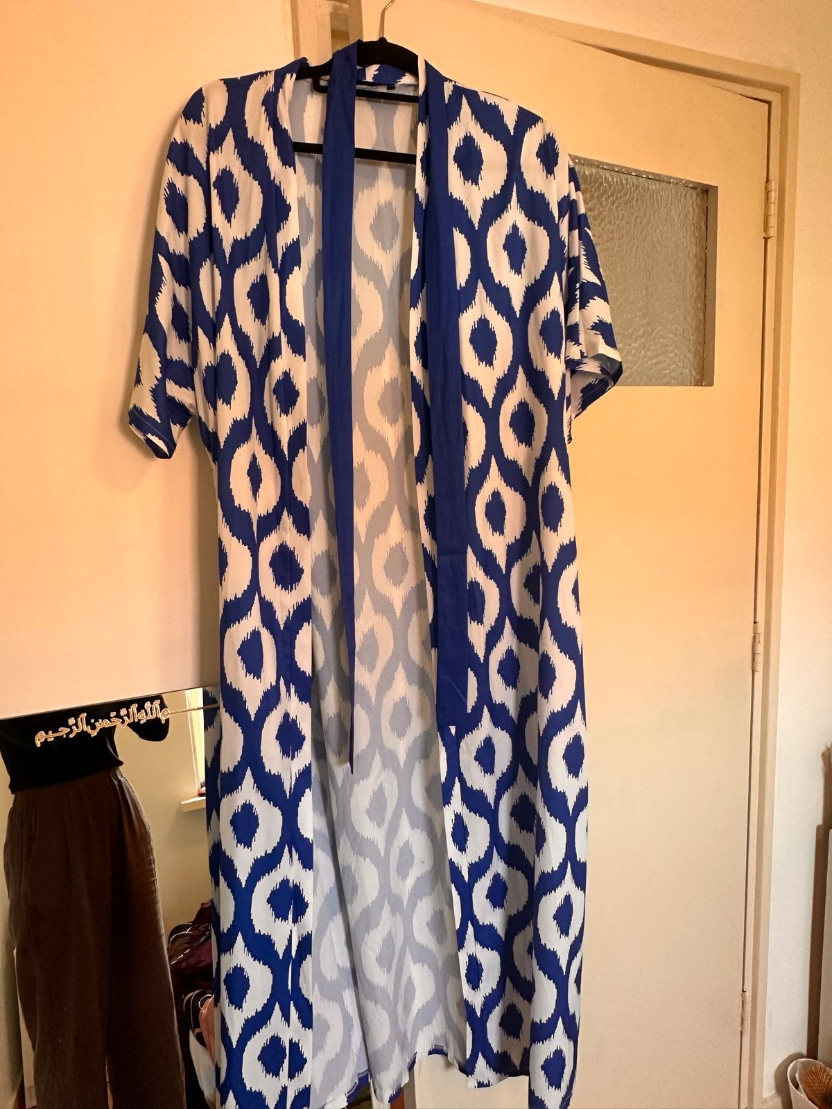 Blauwe en witte kimono met patroon, Ophalen of Verzenden, Zo goed als nieuw