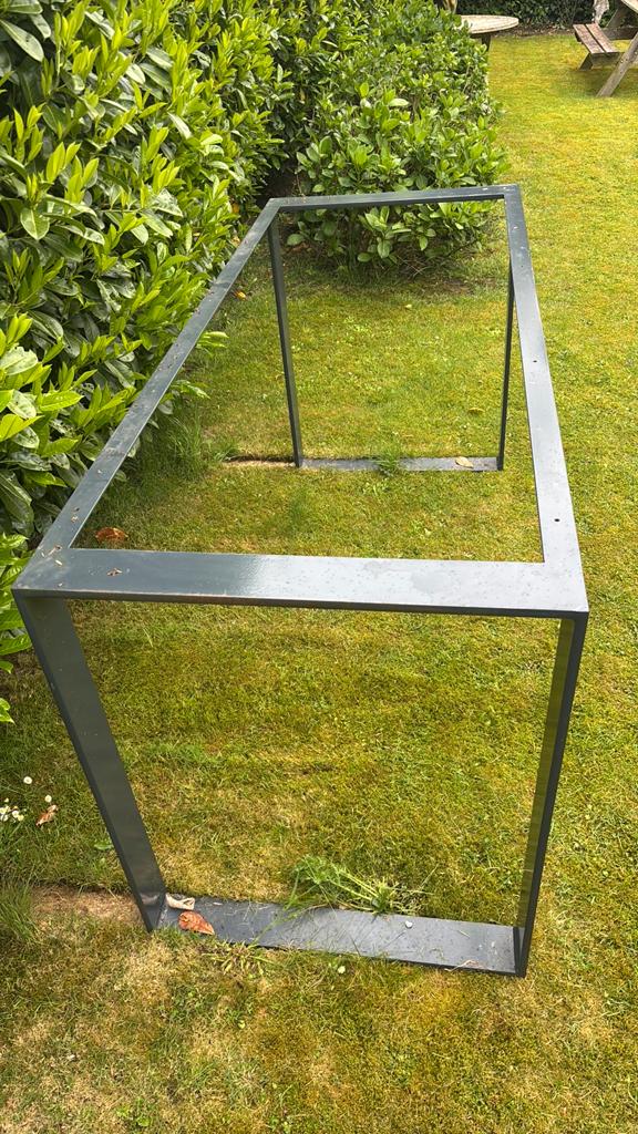 Stalen frame voor hoge buiten tafel / bar, Huis en Inrichting, Tafels | Salontafels, Ophalen, 100 tot 150 cm, 50 tot 100 cm, Zo goed als nieuw