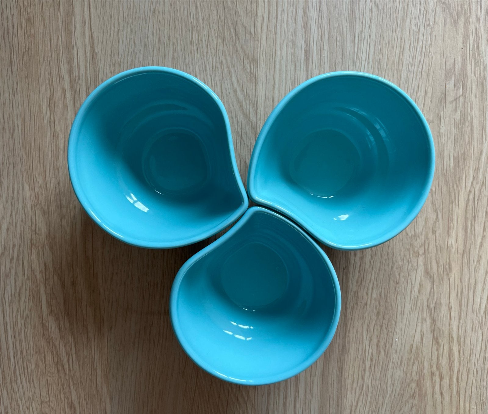 HEMA set van 3 turquoise schaaltjes., Gebruikt, Porselein of Keramiek, Schaal, Ophalen of Verzenden