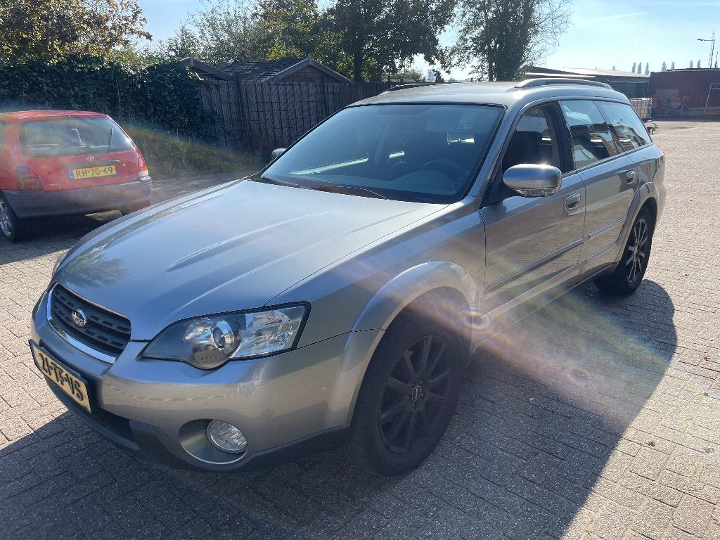 Subaru Legacy 2.5 Outback AWD 2006 Grijs LPG, Auto's, Stof, Zwart, 4 cilinders, Legacy