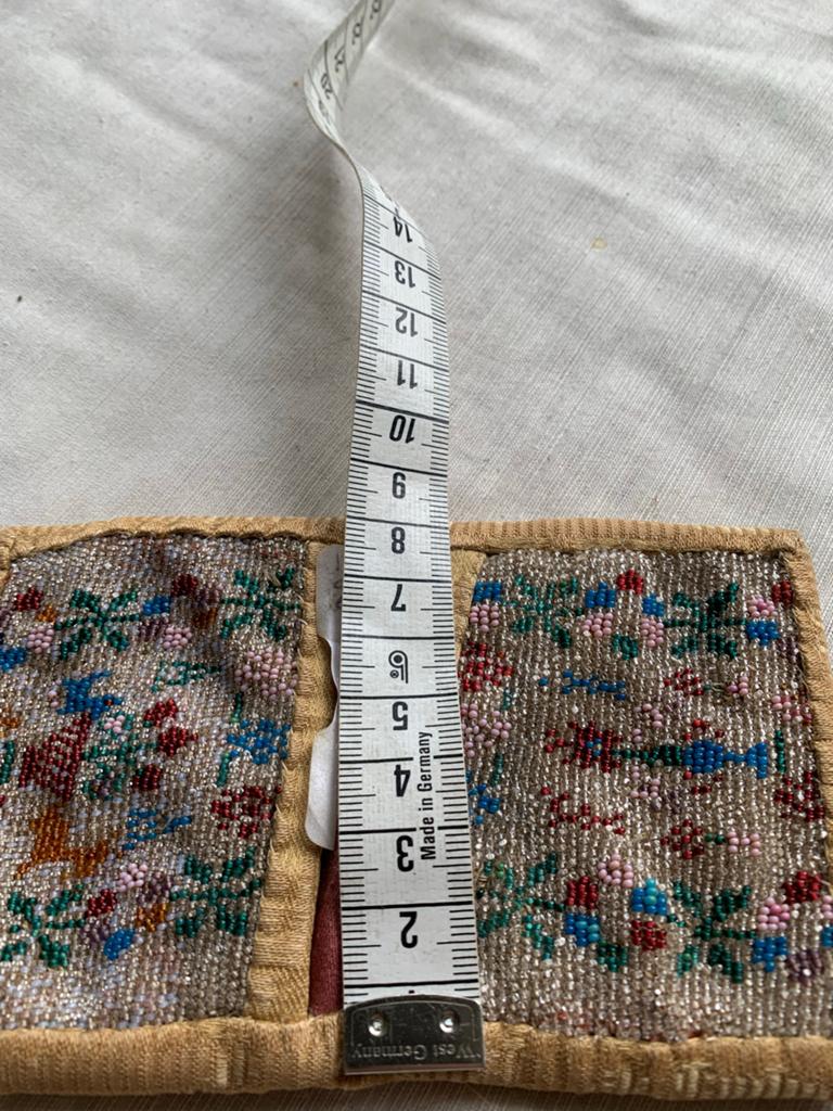 Antiek volkskunst kralen beursje portemonneetje, Antiek en Kunst, Ophalen of Verzenden, Dames